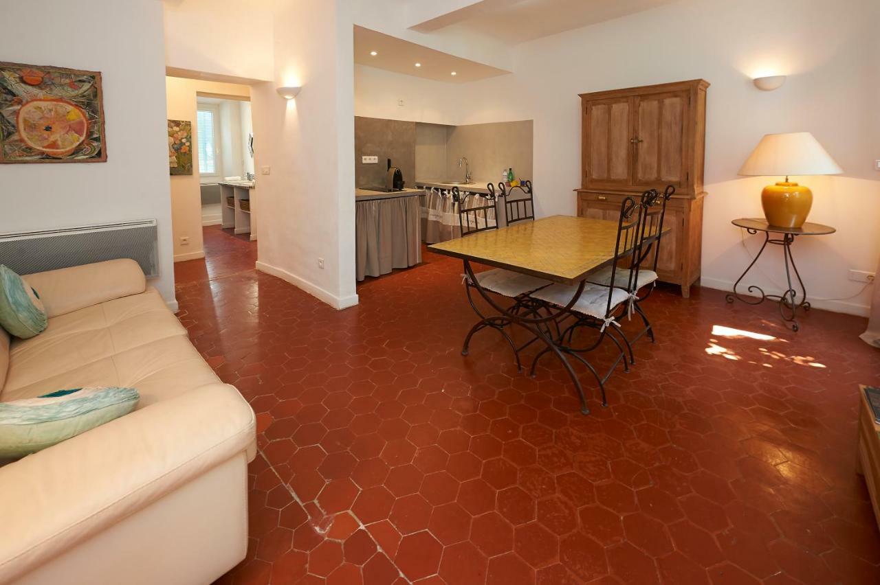 La Grande Maison De Nans Εξωτερικό φωτογραφία
